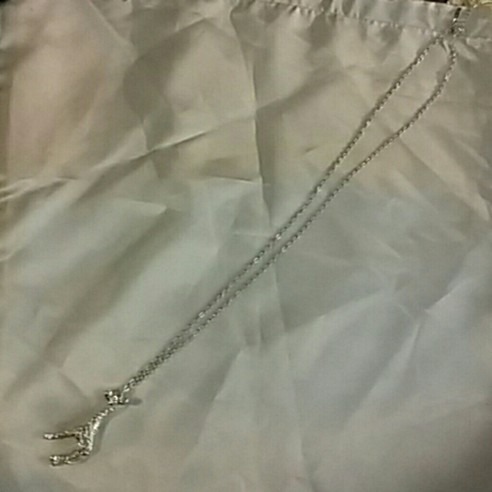 Giraffe pendant w necklace